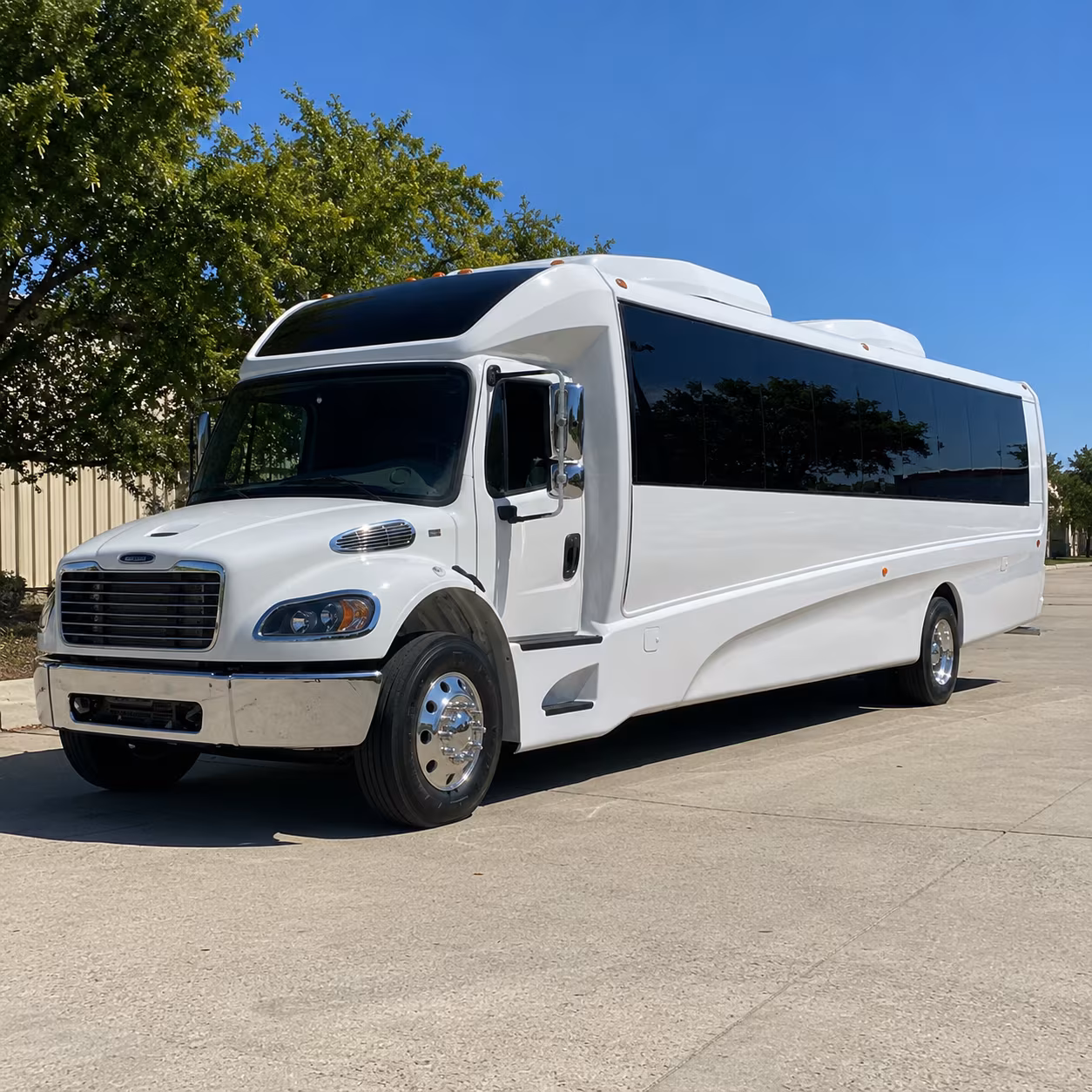 burbank 15 passenger minibus