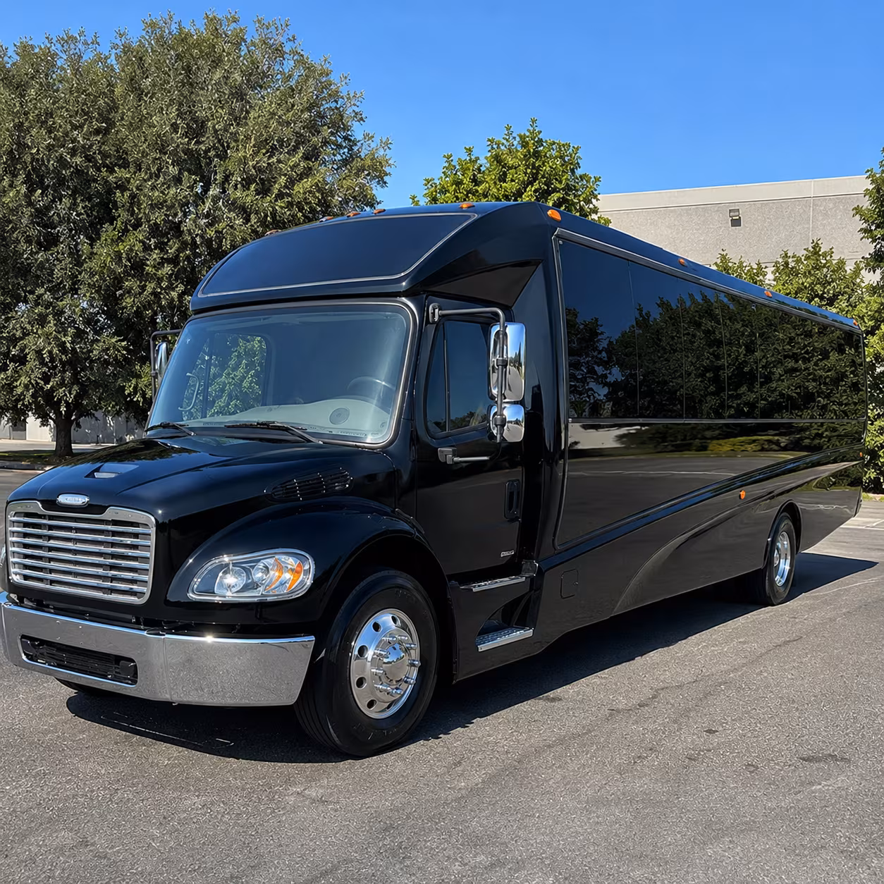 burbank 28 passenger minibus