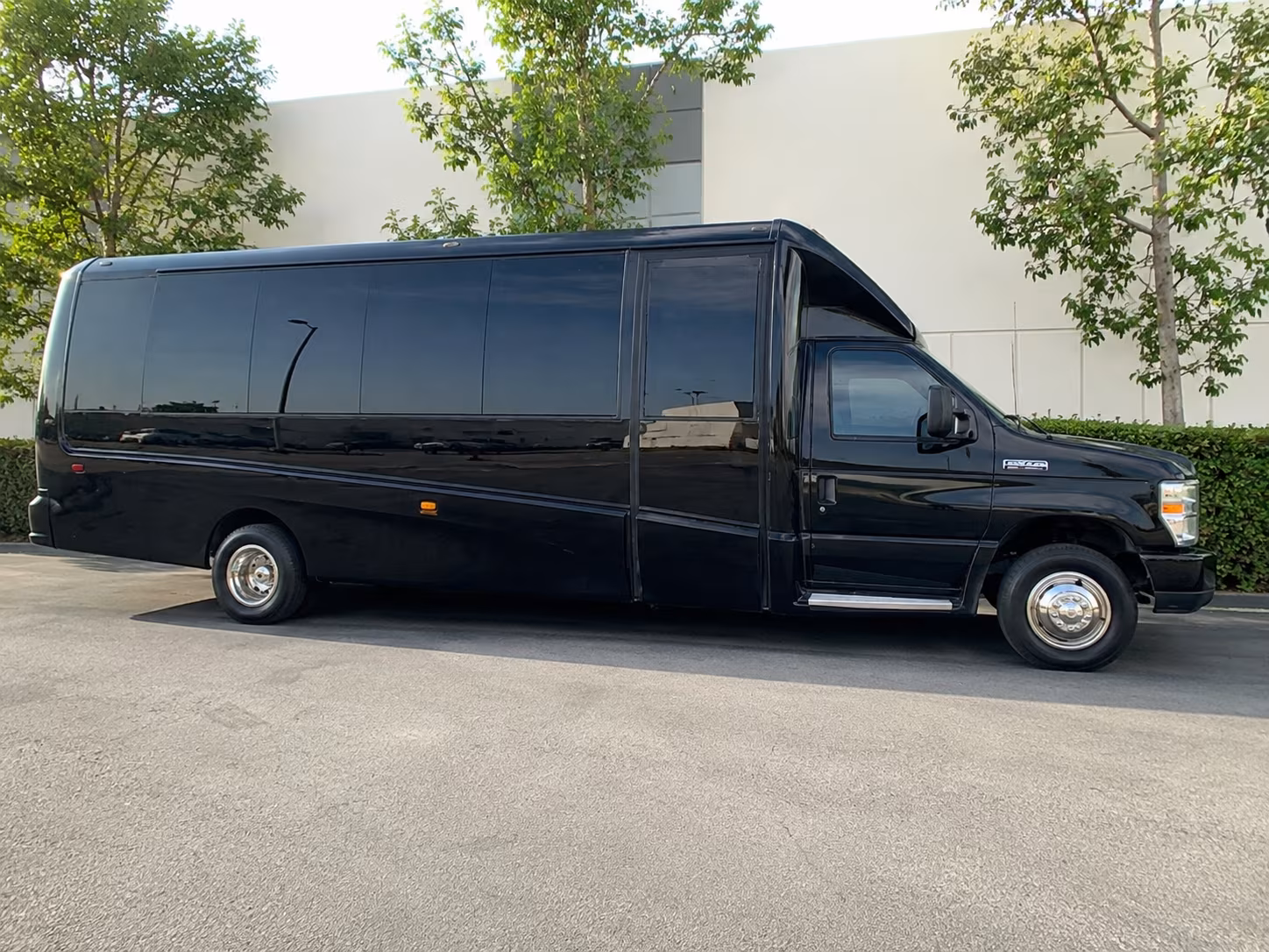 offsite meeting and team building bus rentals from burbank